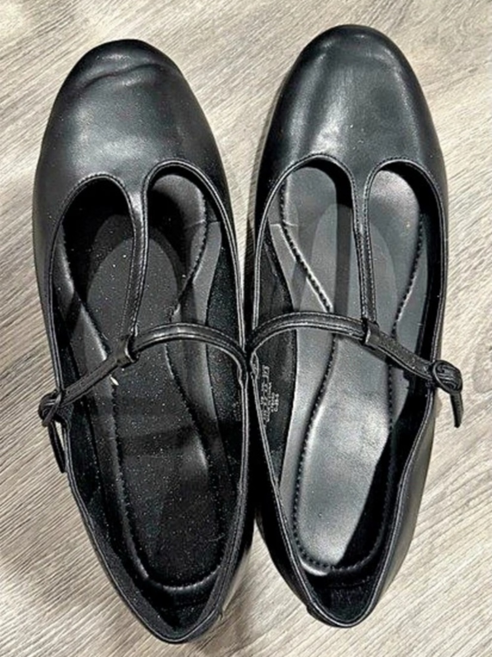 Uniqlo T-Strap Ballet Shoes Black Flats